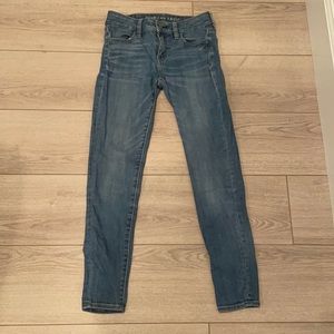 american eagle medium toned jeans